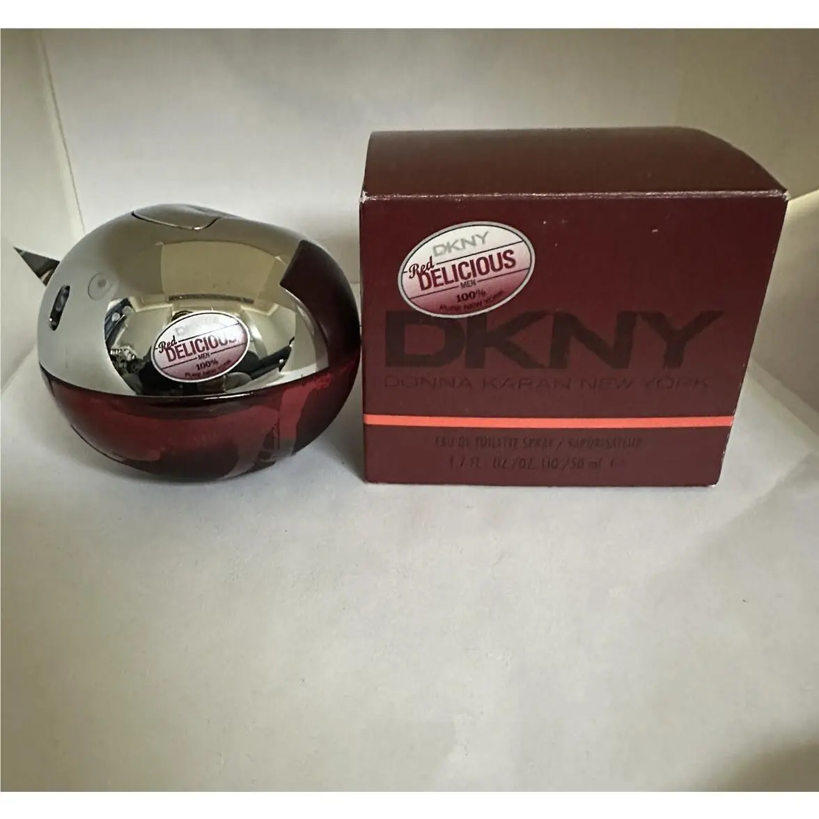 Red Delicious Dkny Donna Karan York 1.7 oz 50ml Edt Spray For Men