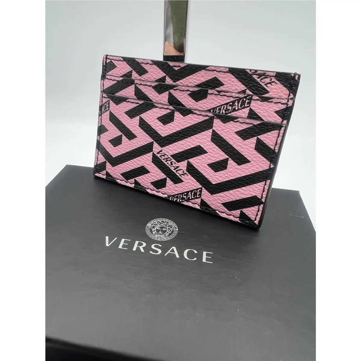 Gorgeous Versace Women’s La Greca Signature Pink Leather Card Holder