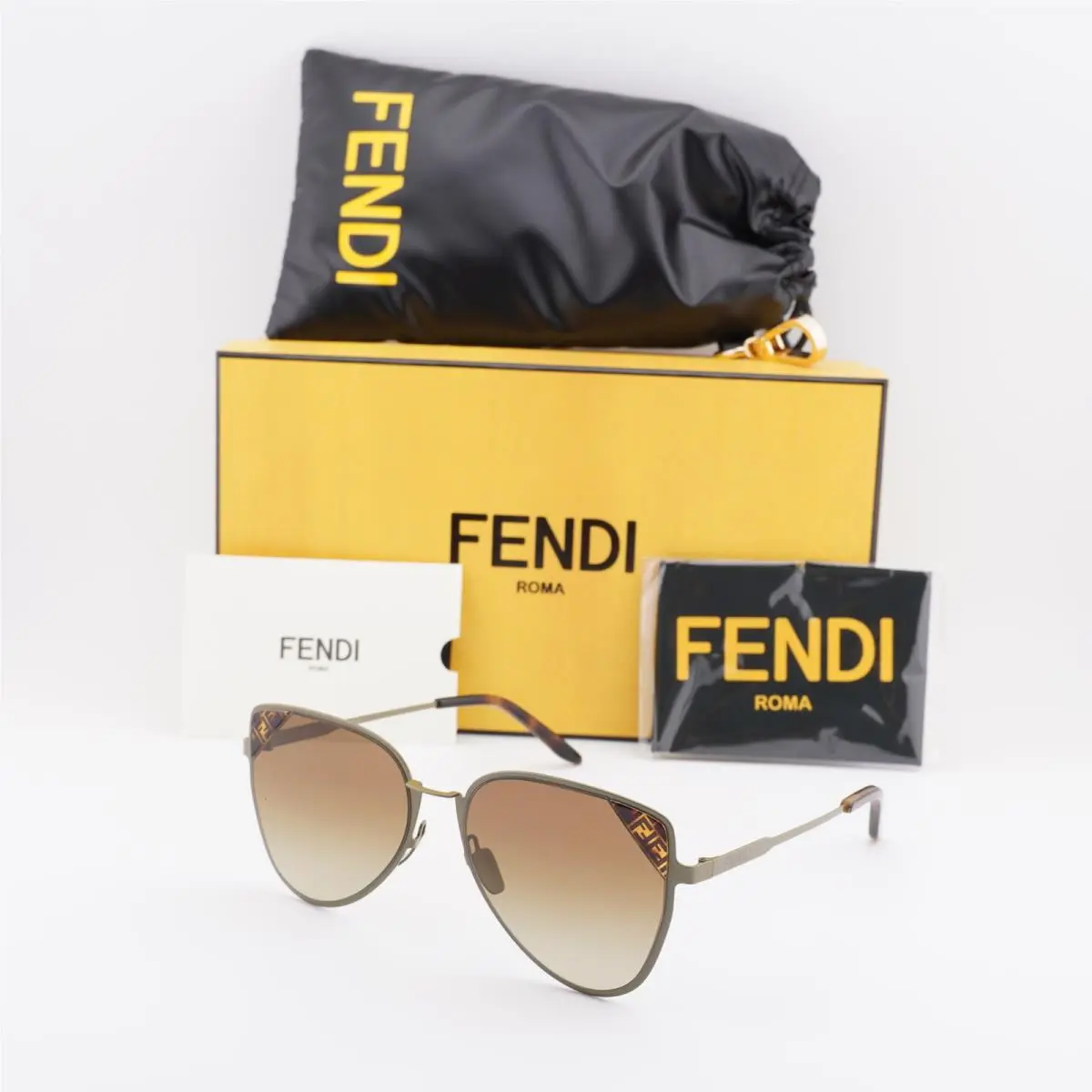 Fendi FE40189U 95K Light Green/green Gradient 57-17-145 Sunglasses