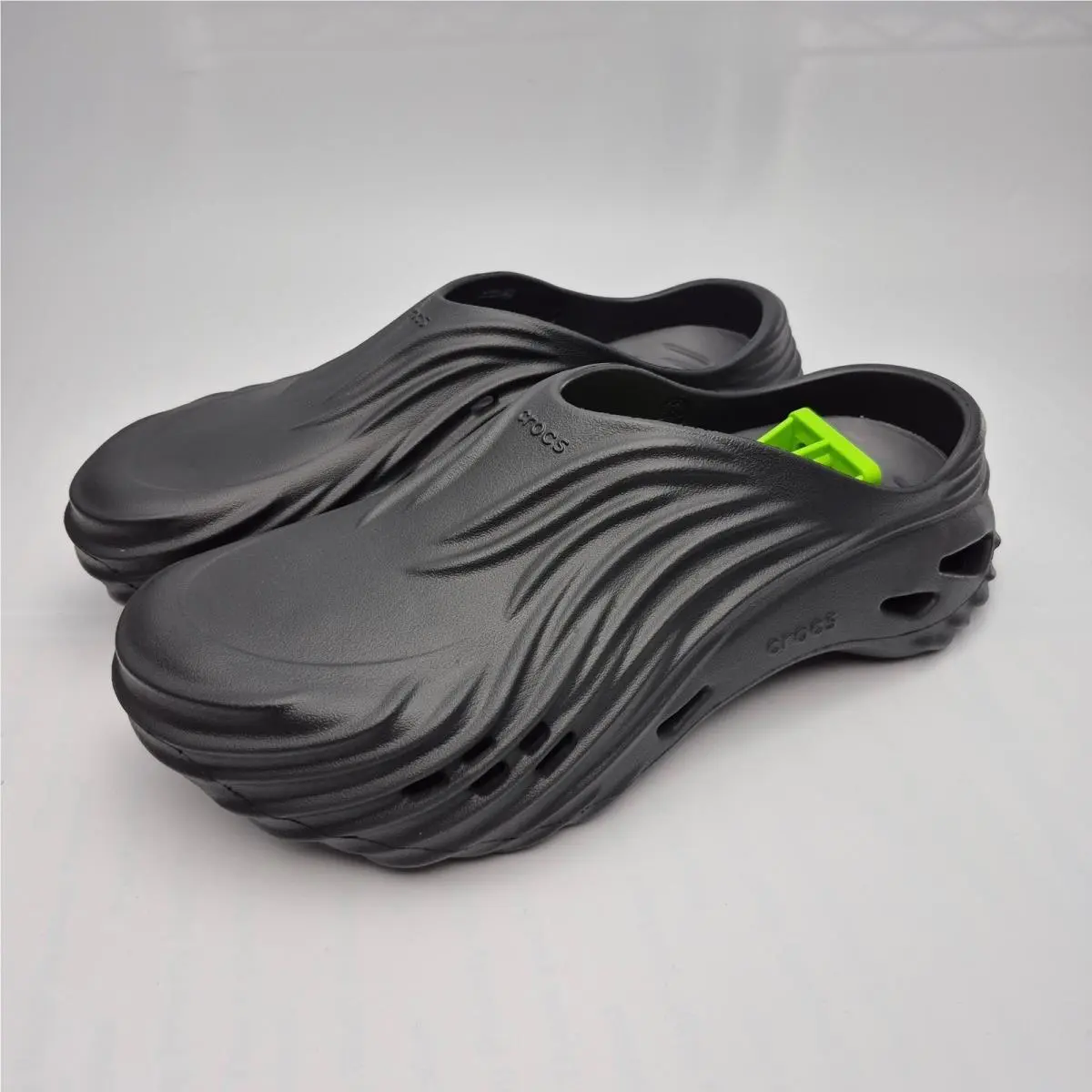 Crocs shoes - 210521-060 - 210521-060 - Black (UPC: 198445210570) 3