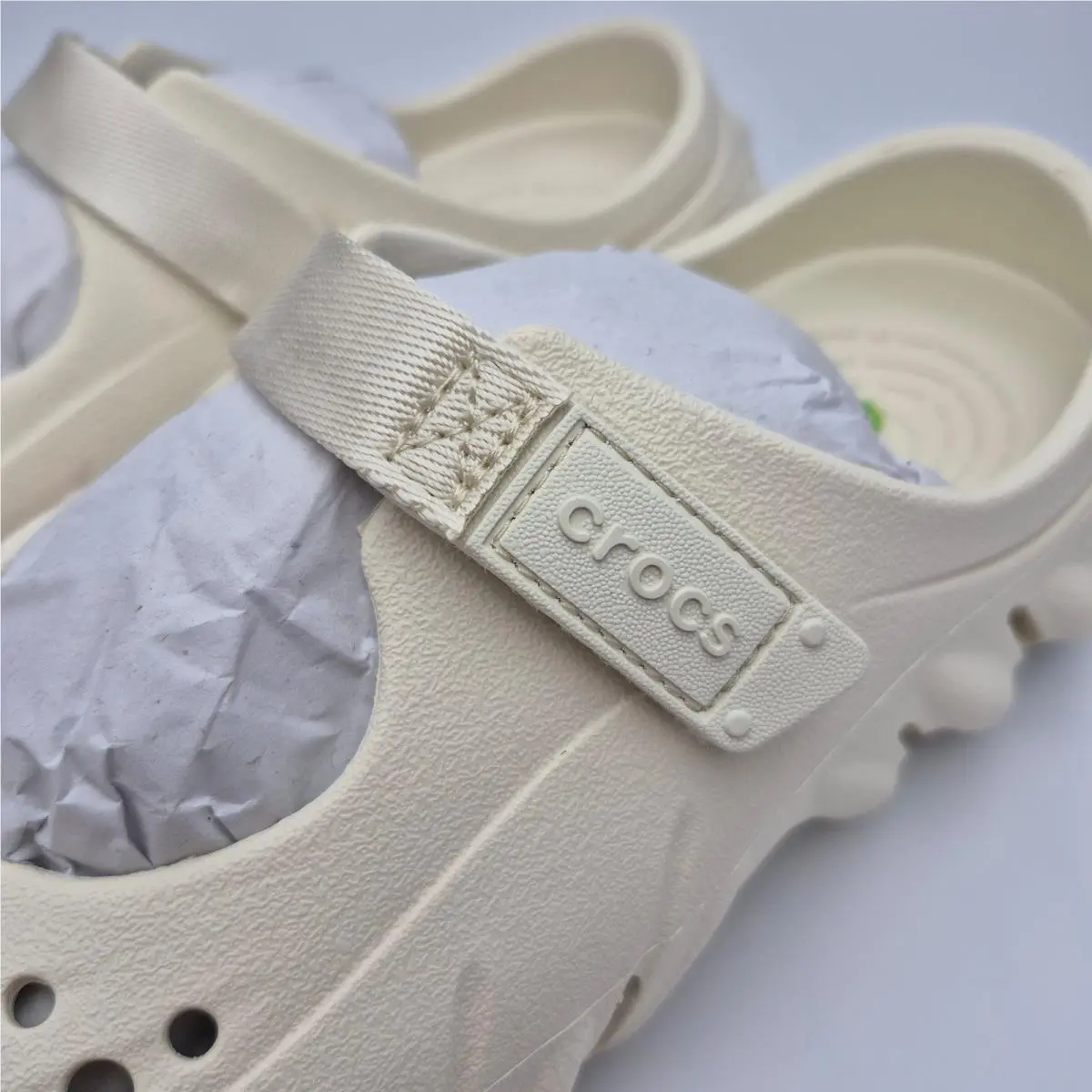 Crocs shoes - 211996-2MD - 211996-2MD - White (UPC: 198445360848) 2