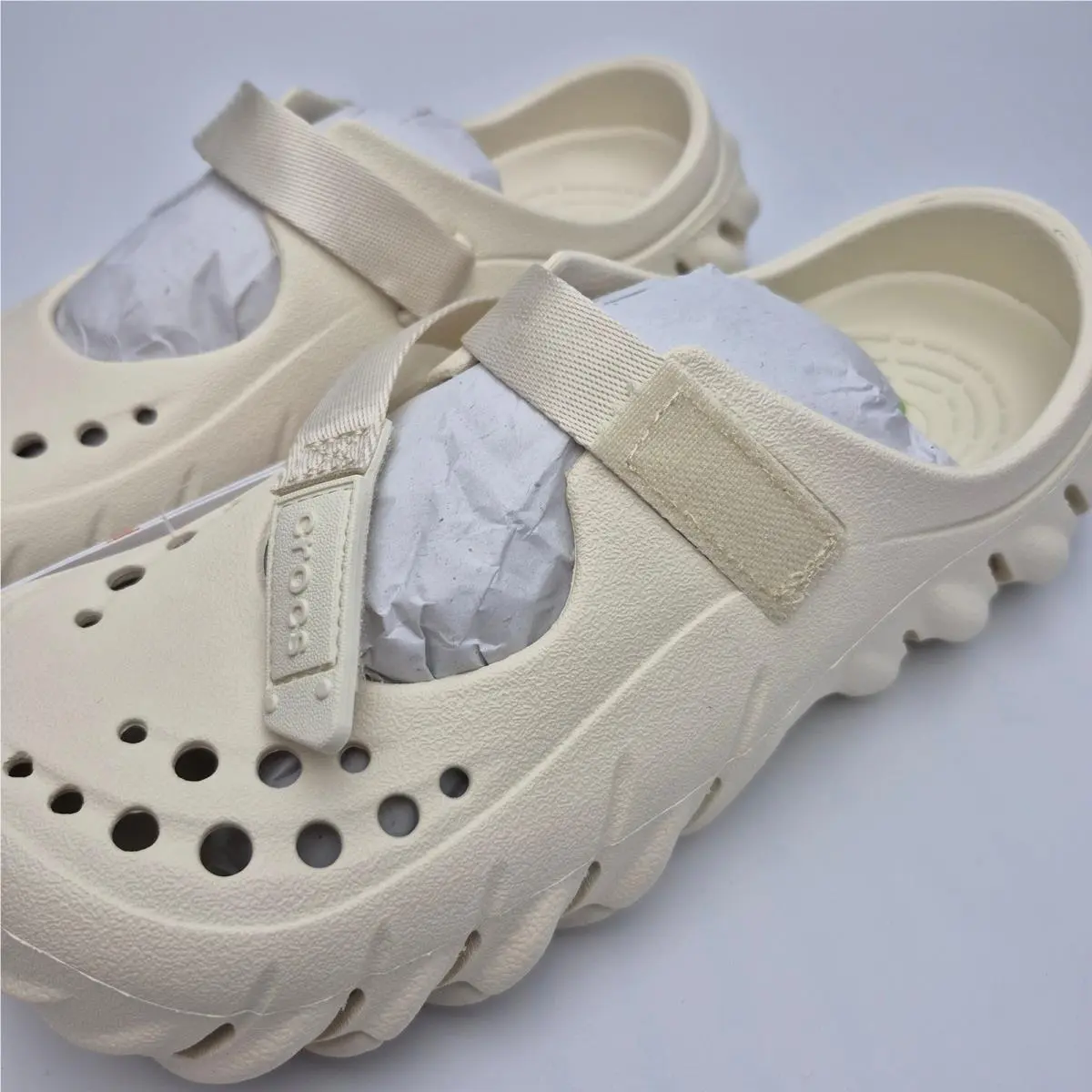 Crocs shoes - 211996-2MD - 211996-2MD - White (UPC: 198445360848) 3