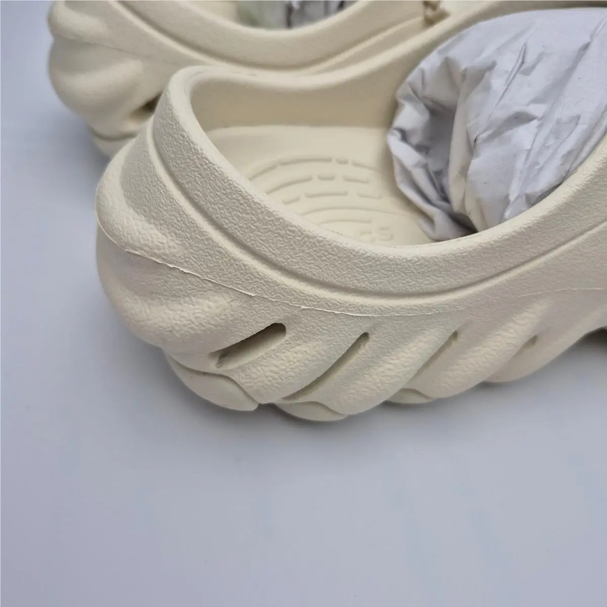 Crocs shoes - 211996-2MD - 211996-2MD - White (UPC: 198445360848) 6