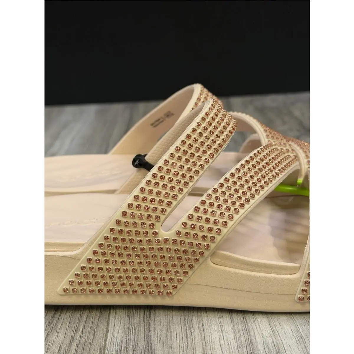 Crocs shoes - Crocs CLassic Flip Sandal - CLassic Flip Sandal - 210446 - Pink 1