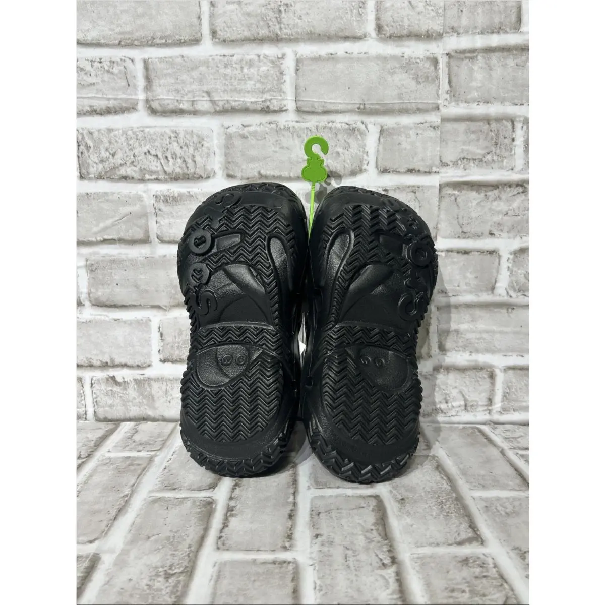Crocs shoes - Crocs Caged Clog - Caged Clog - 211141-001 - Black 10