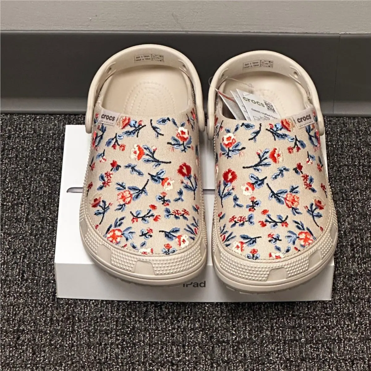Crocs shoes - Classic Crafted Floral Clog - Classic Crafted Floral Clog - Multicolor 1