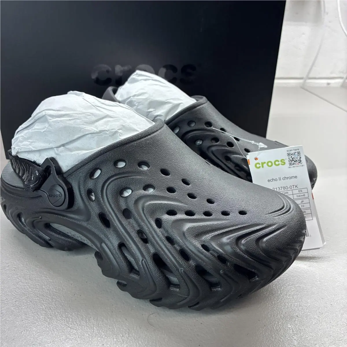 Crocs Echo II Chrome Clog Black Chrome 213780-0TK Men Size 4 / Women Size 6