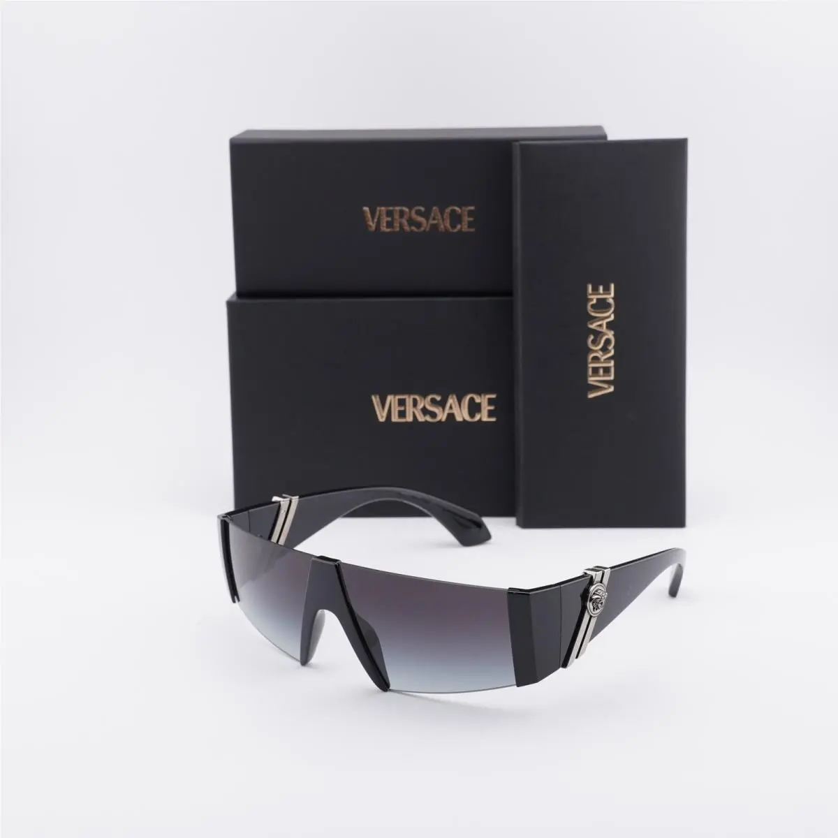 VE4516 GB1/8G Black/grey Gradient 0-0-130 Sunglasses by Versace