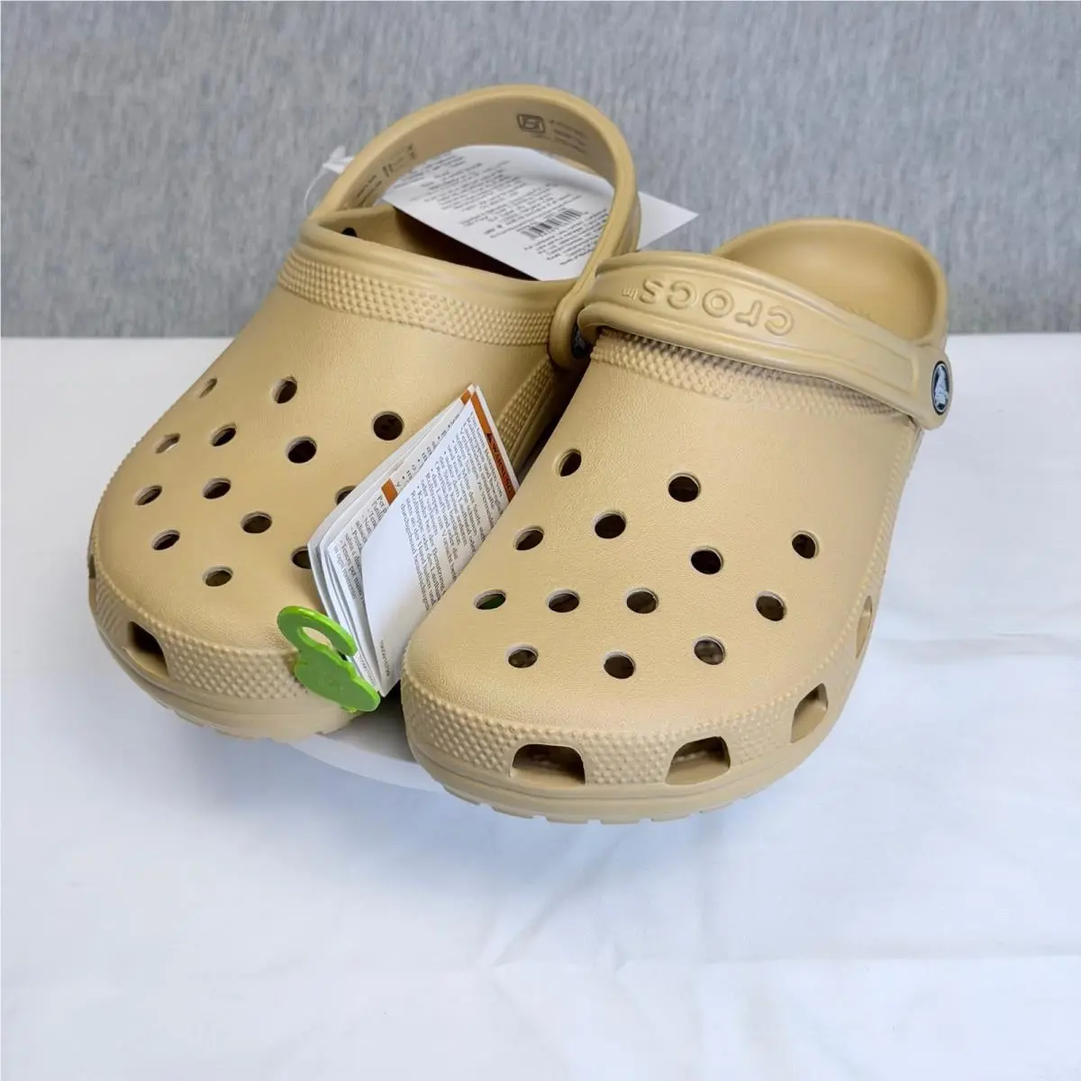 Crocs Classic Clog Wheat Tan Beige Mens 6 Womens 8 Unisex Sandal 10001-209