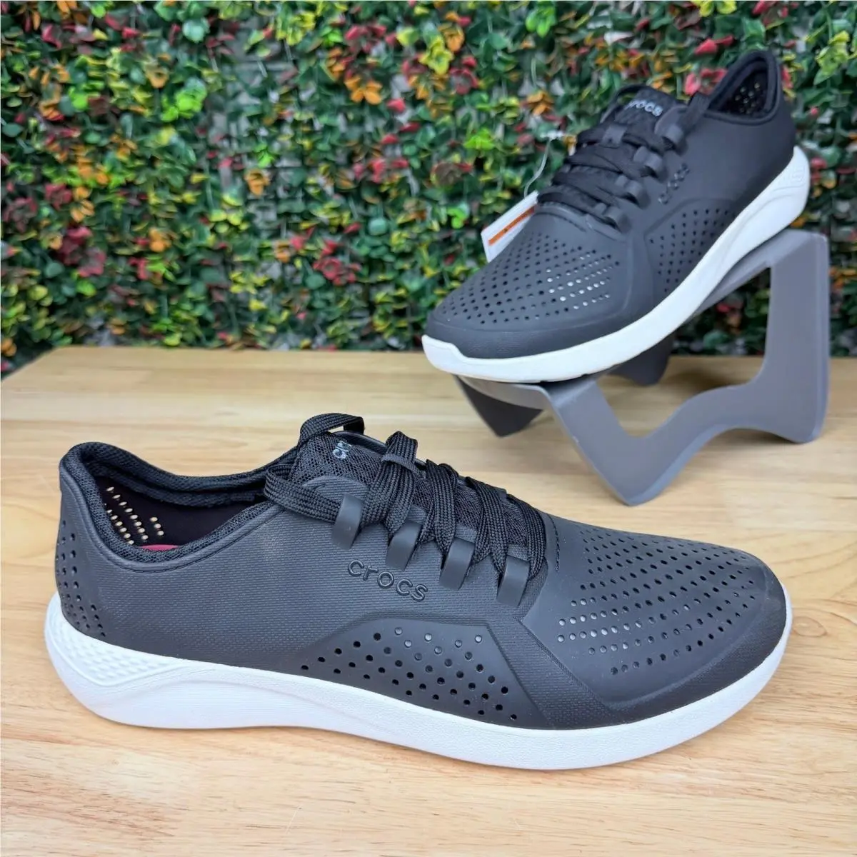 Crocs Literide Pacer M Mens Black White Sneakers 204967-066 Size 12