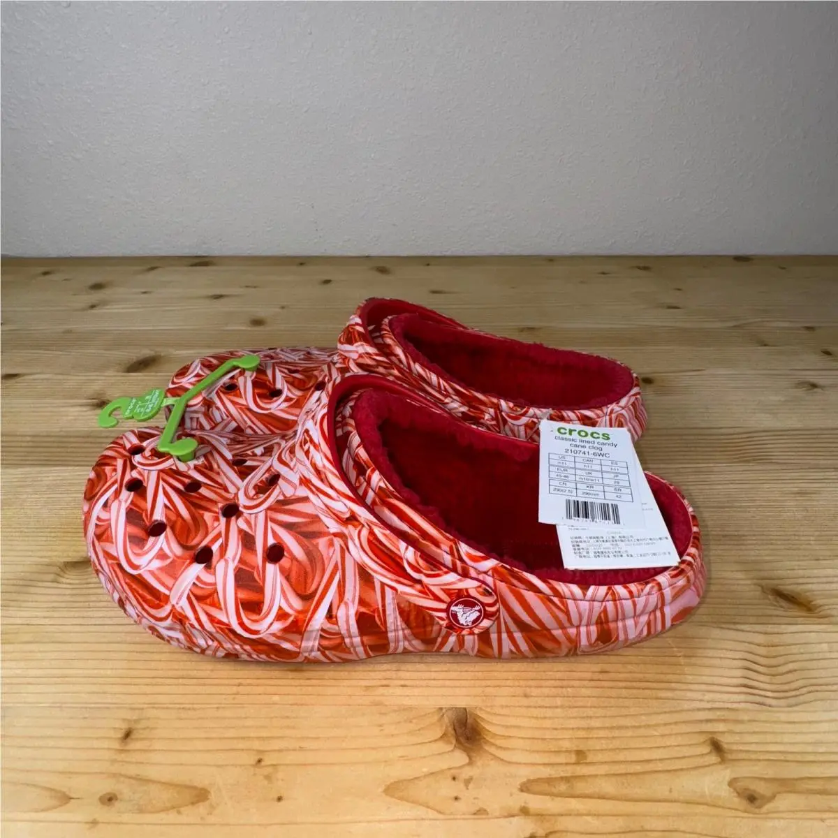 Crocs shoes - Classic Lined Candy Cane Clog - Red 0