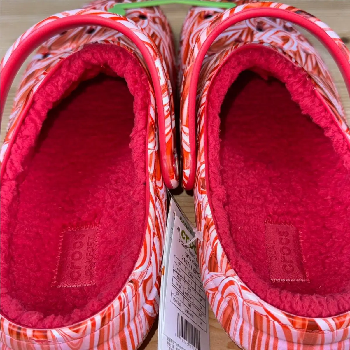 Crocs shoes - Classic Lined Candy Cane Clog - Red 4