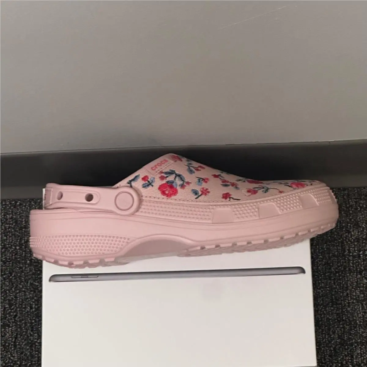 Crocs shoes - Classic Crafted Floral Clog - Classic Crafted Floral Clog - Pink 7