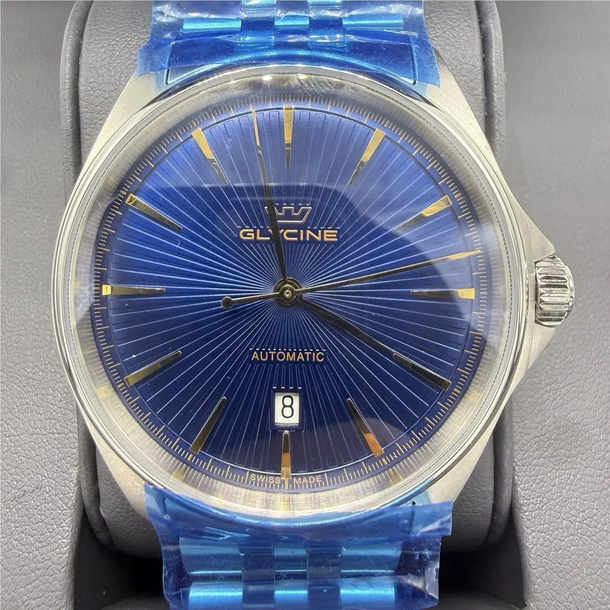 GL0455 Combat 6 Classic 43mm Automatic Blue Dial Sapphire Swiss Watch by Glycine