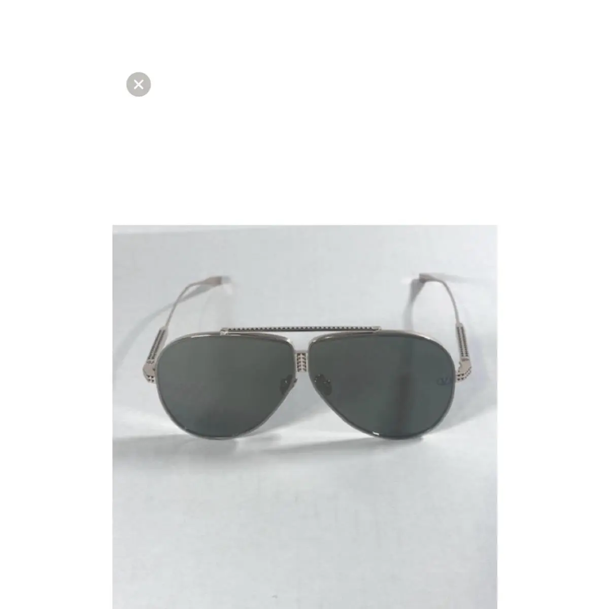 Valentino Xvi Vls 100B 64 Gld Sunglasses. New