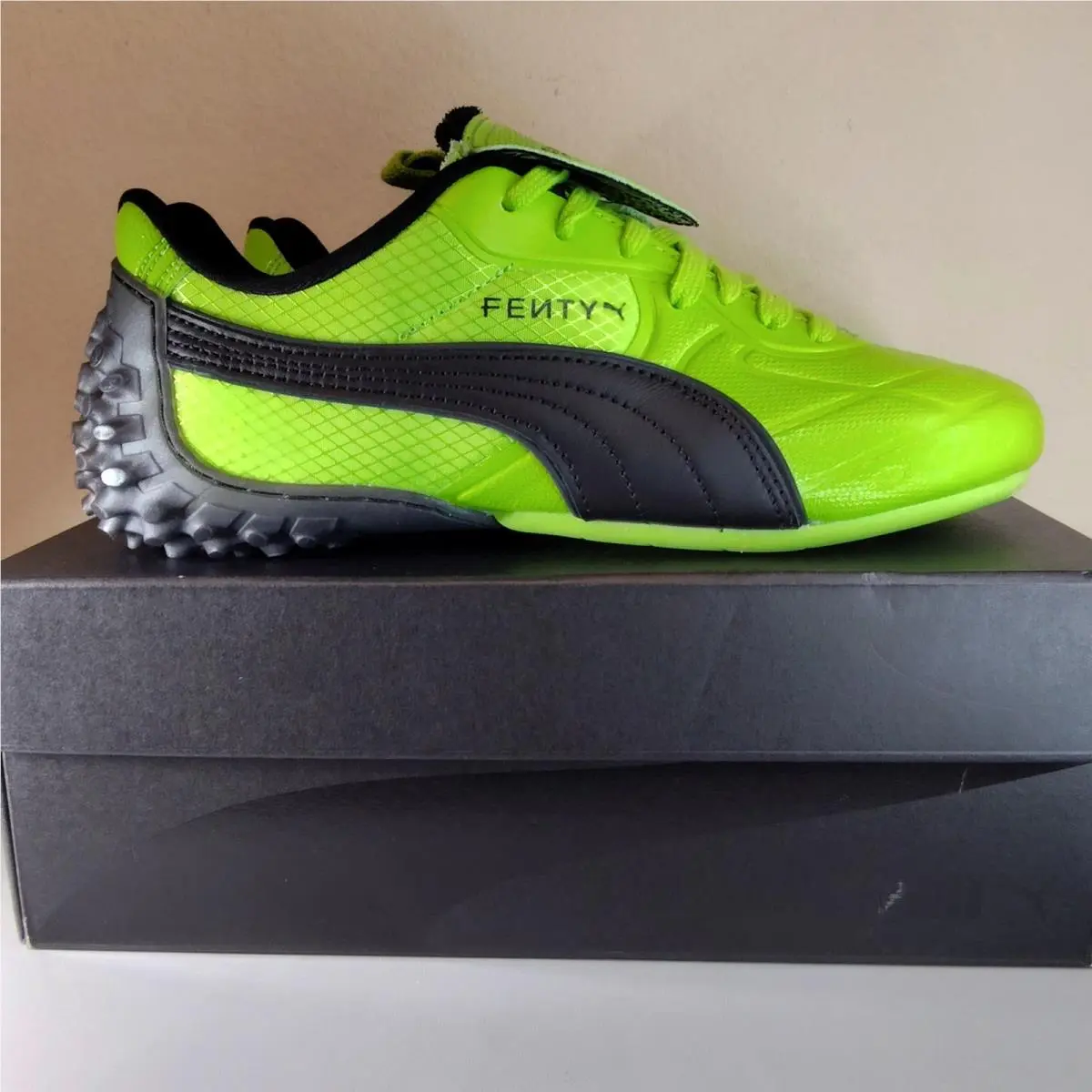 Size 5.5 - Fenty x  Avanti Ls-x Pitch Green/black W by Puma