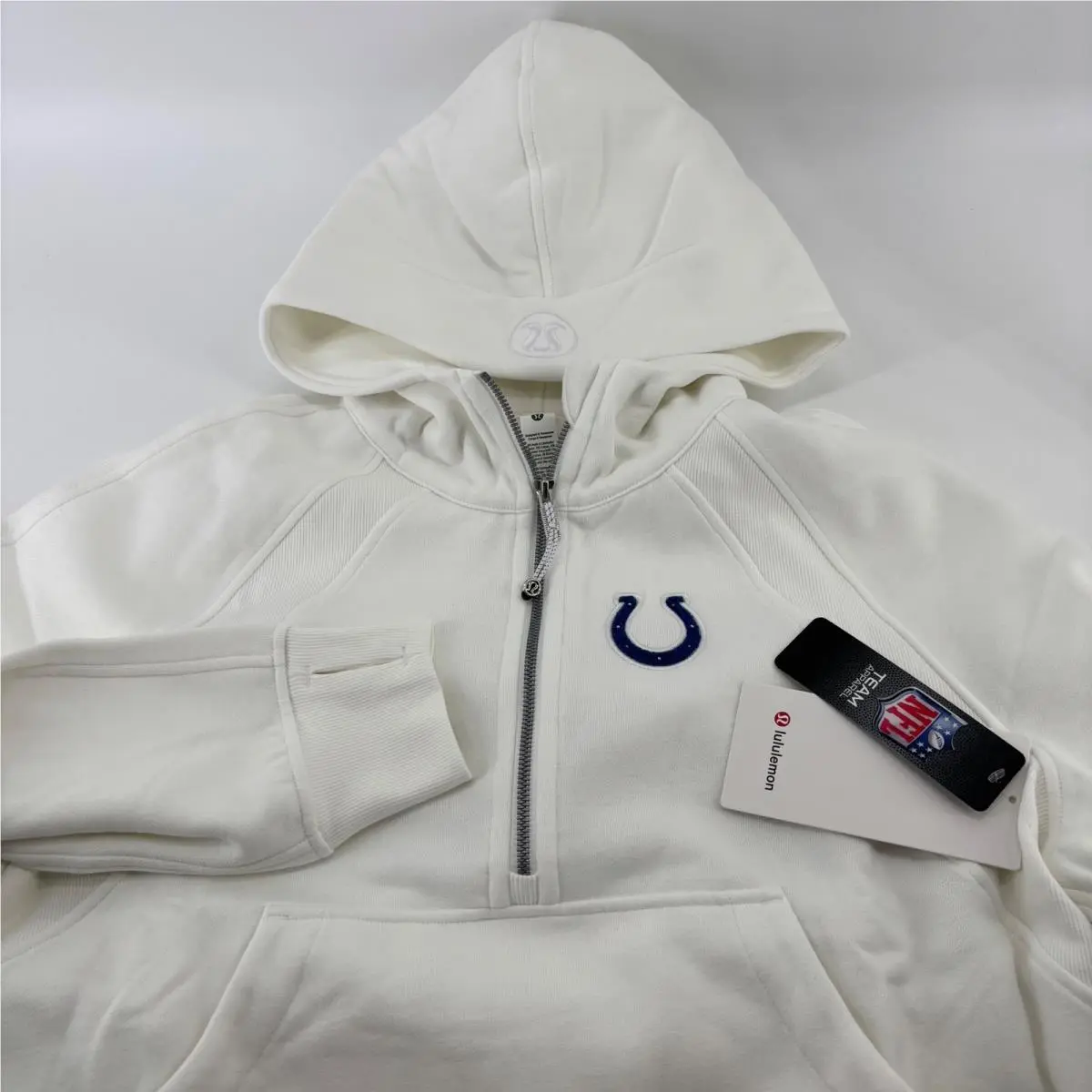 Lululemon clothing - White 3
