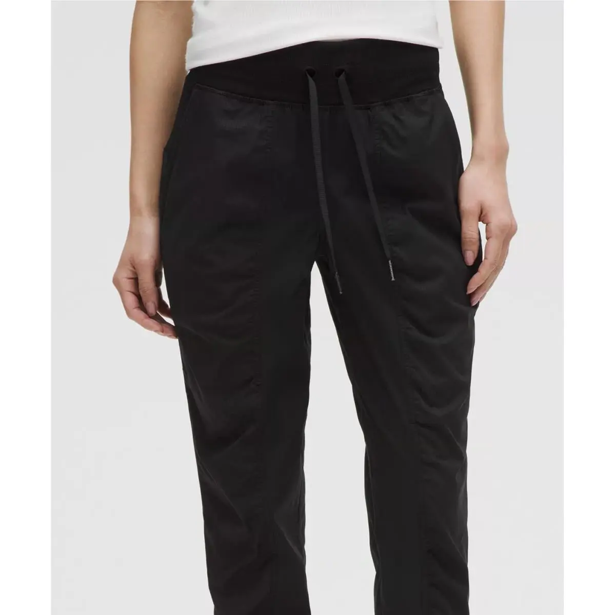 Lululemon LW5ENLS Size 8 Black Dance Studio Mid-rise 7/8 Jogger Pants