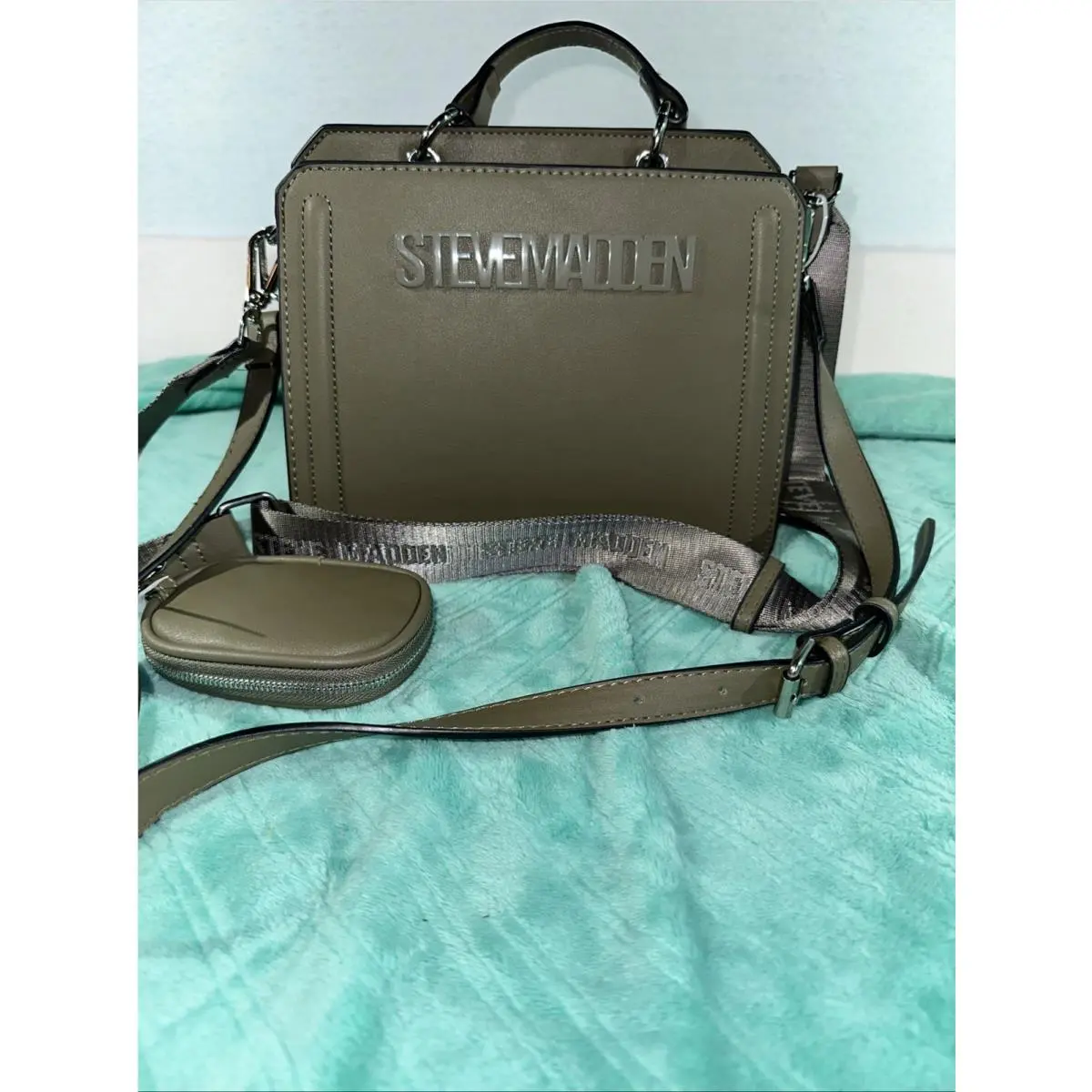 Bevelyn Satchel Crossbody Bag W Air Pod Case Olive by Steve Madden