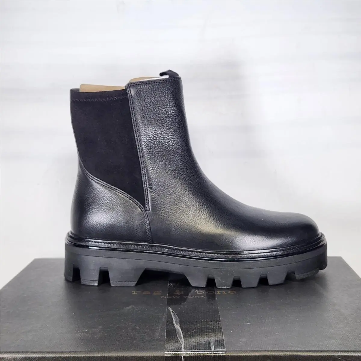 Rag Bone Quinn Chelsea Boots Women Size 9.5 Black Leather Lug Sole Lugged Boot