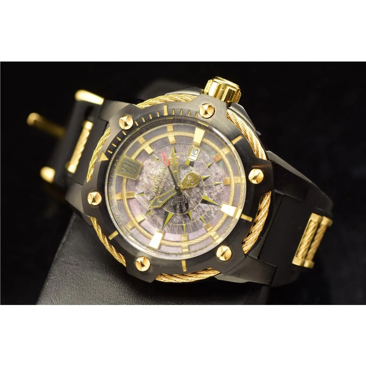 Disney Pirates OF The Caribbean Lim Ed 0396/1000 Automatic Watch w/ Box by Invicta