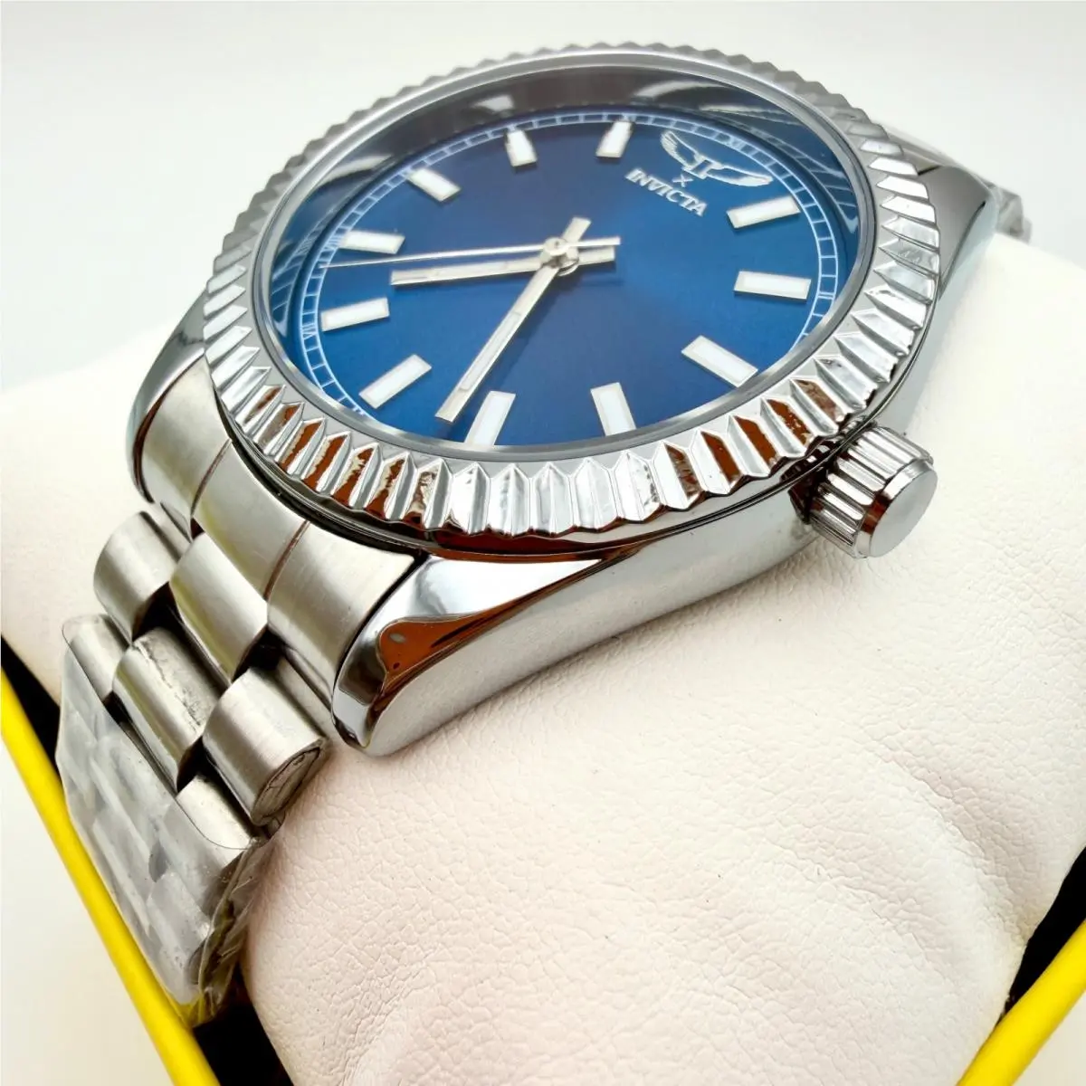 Men`s Invicta Yacht Sailing Blue Full Stainless Steel Fluted Watch 40mm