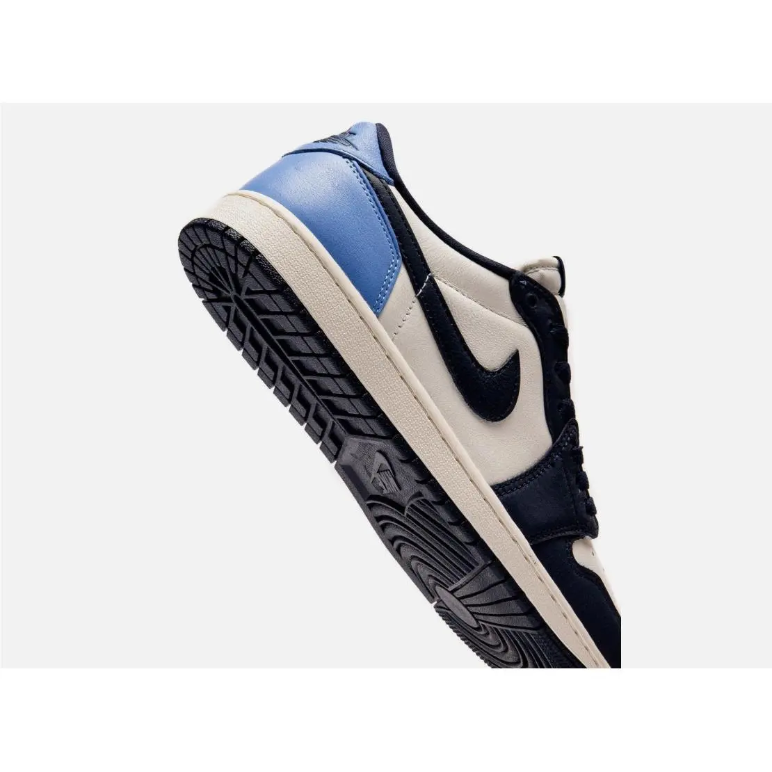 Nike shoes - Nike Air Jordan 1 - Air - Blue 0