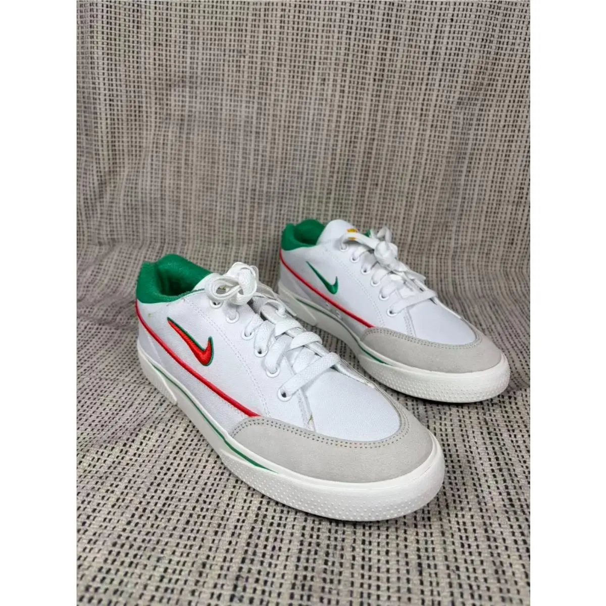 Nike shoes - White 1