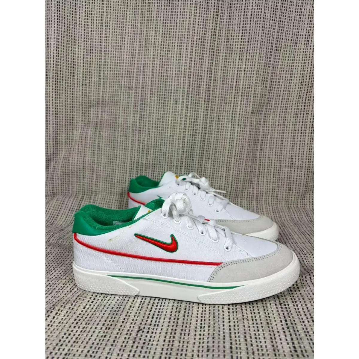Nike shoes - White 5