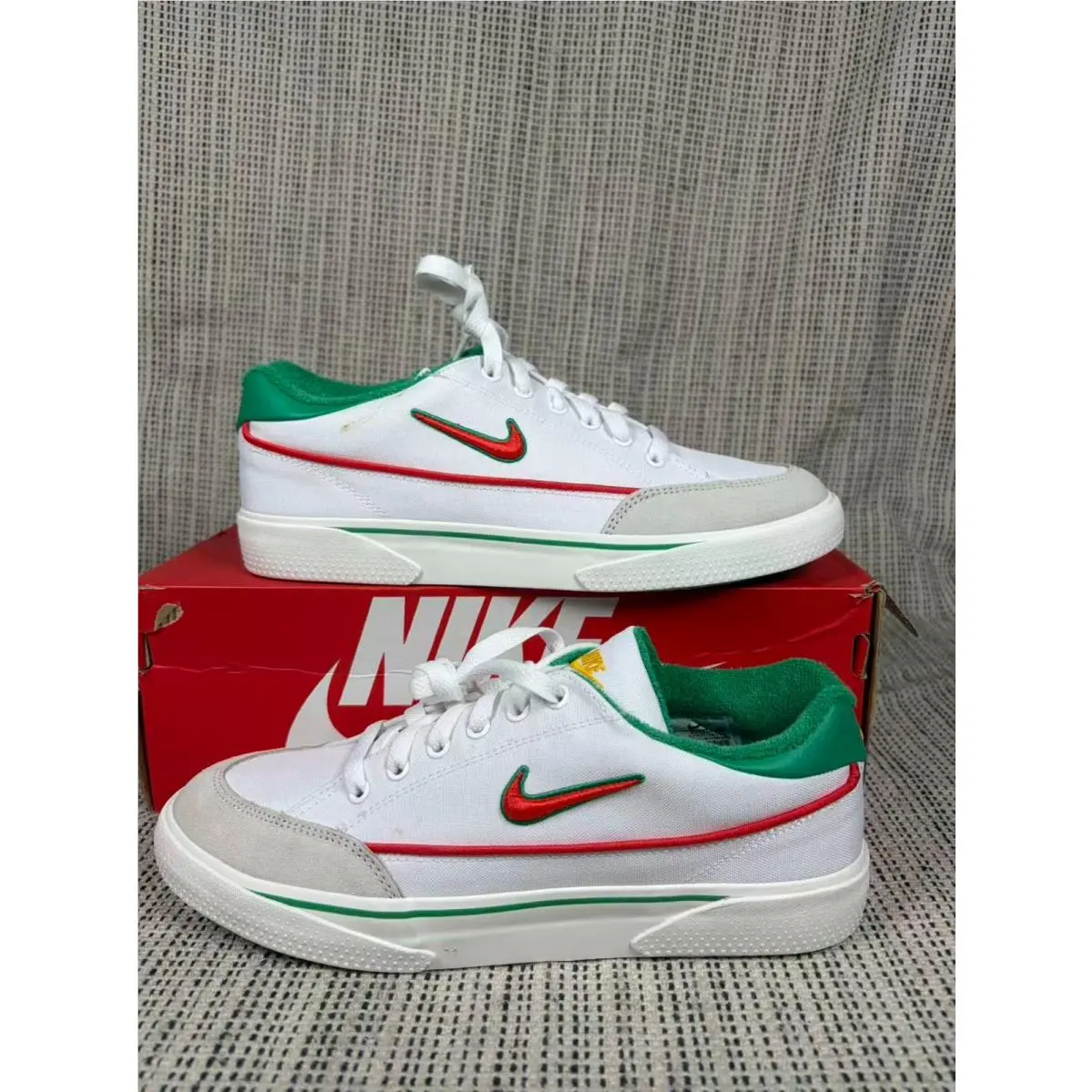 Nike shoes - White 9