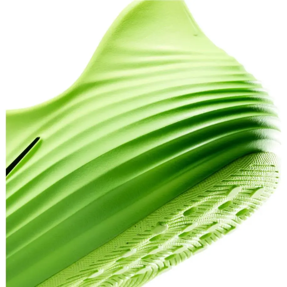Nike shoes - Striking Green 4