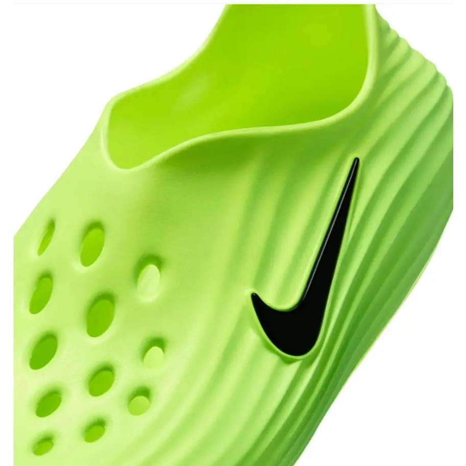 Nike shoes - Striking Green 11