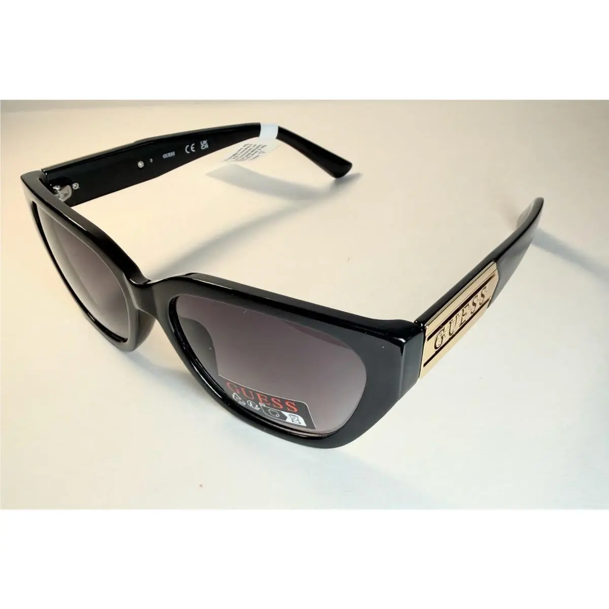 Guess Black Gold Cat Eye Logo GO00004 Sunglasses + Case