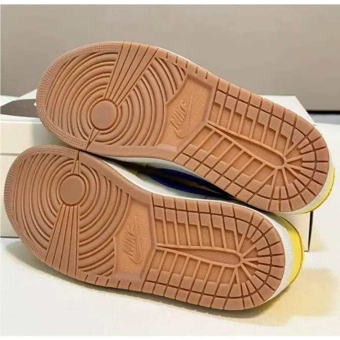 Nike shoes - Yellow 5