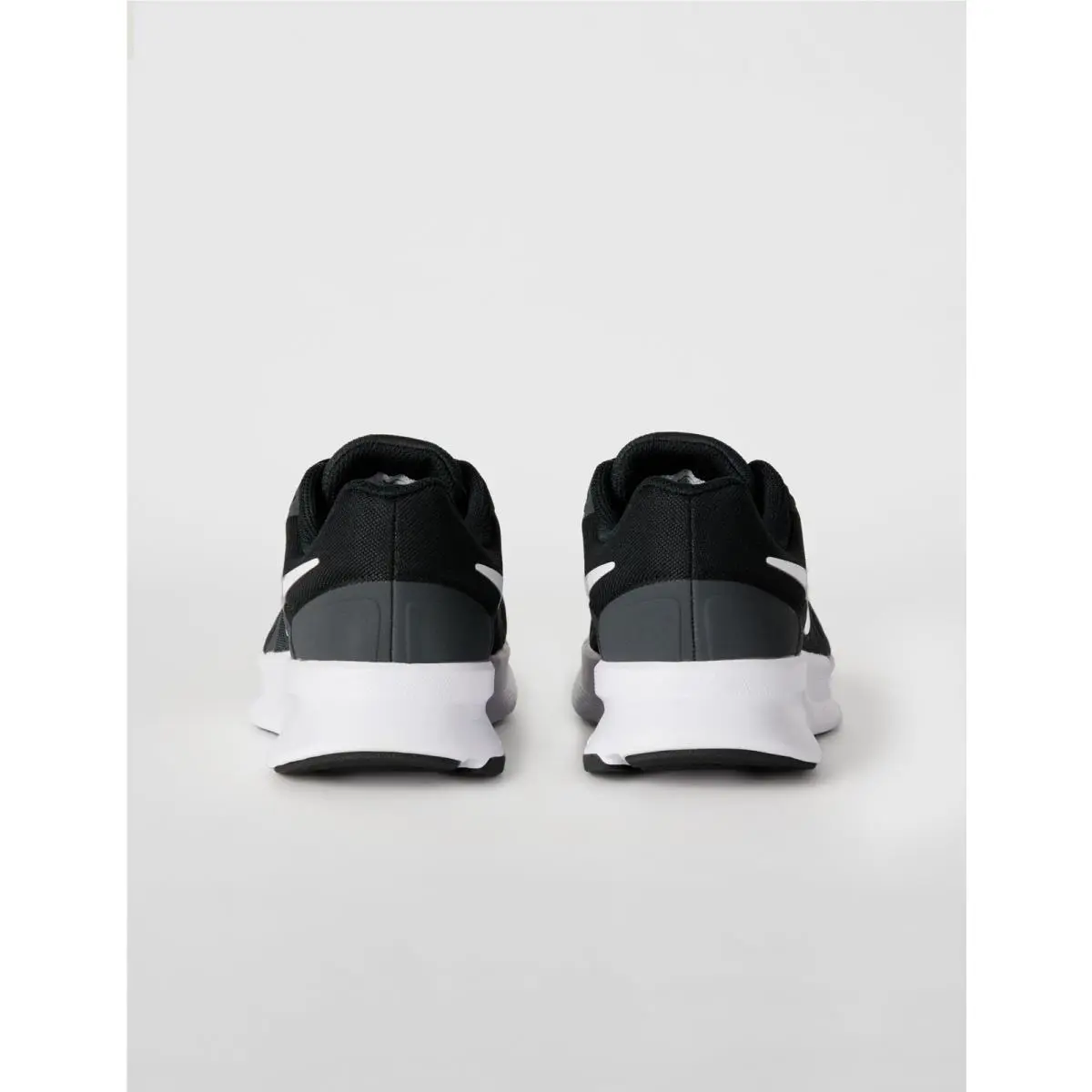 Nike shoes - Black / White 5