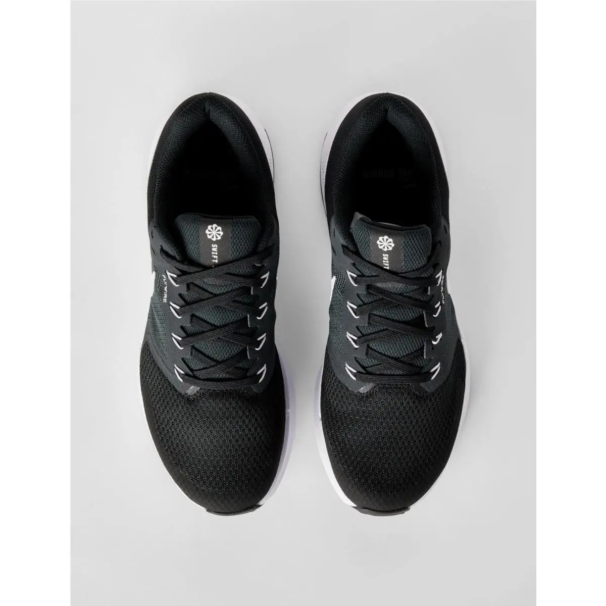 Nike shoes - Black / White 10