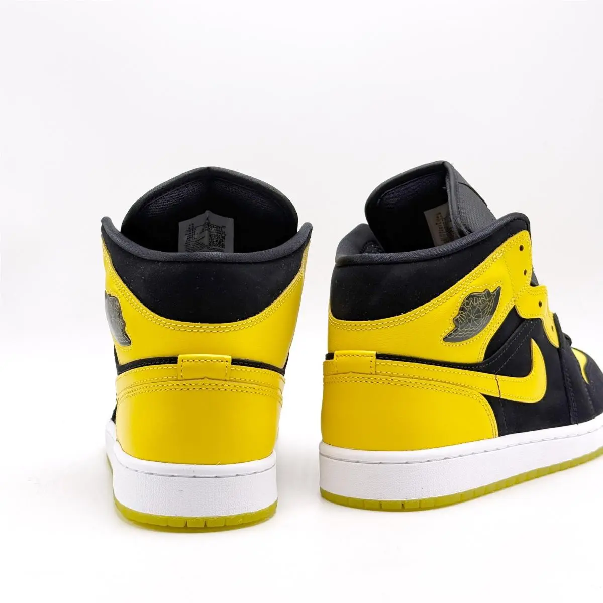 Nike shoes - Air Jordan 1 Mid SE - HJ6654-071 - Yellow 2