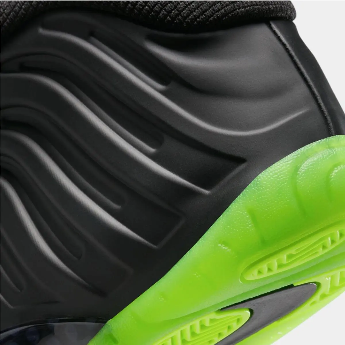 Nike shoes - BLACK/GREEN 1