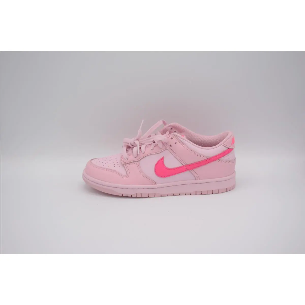 Nike shoes - Dunk Low GS Triple Pink - 4.5Y - DH9765 - Pink 1