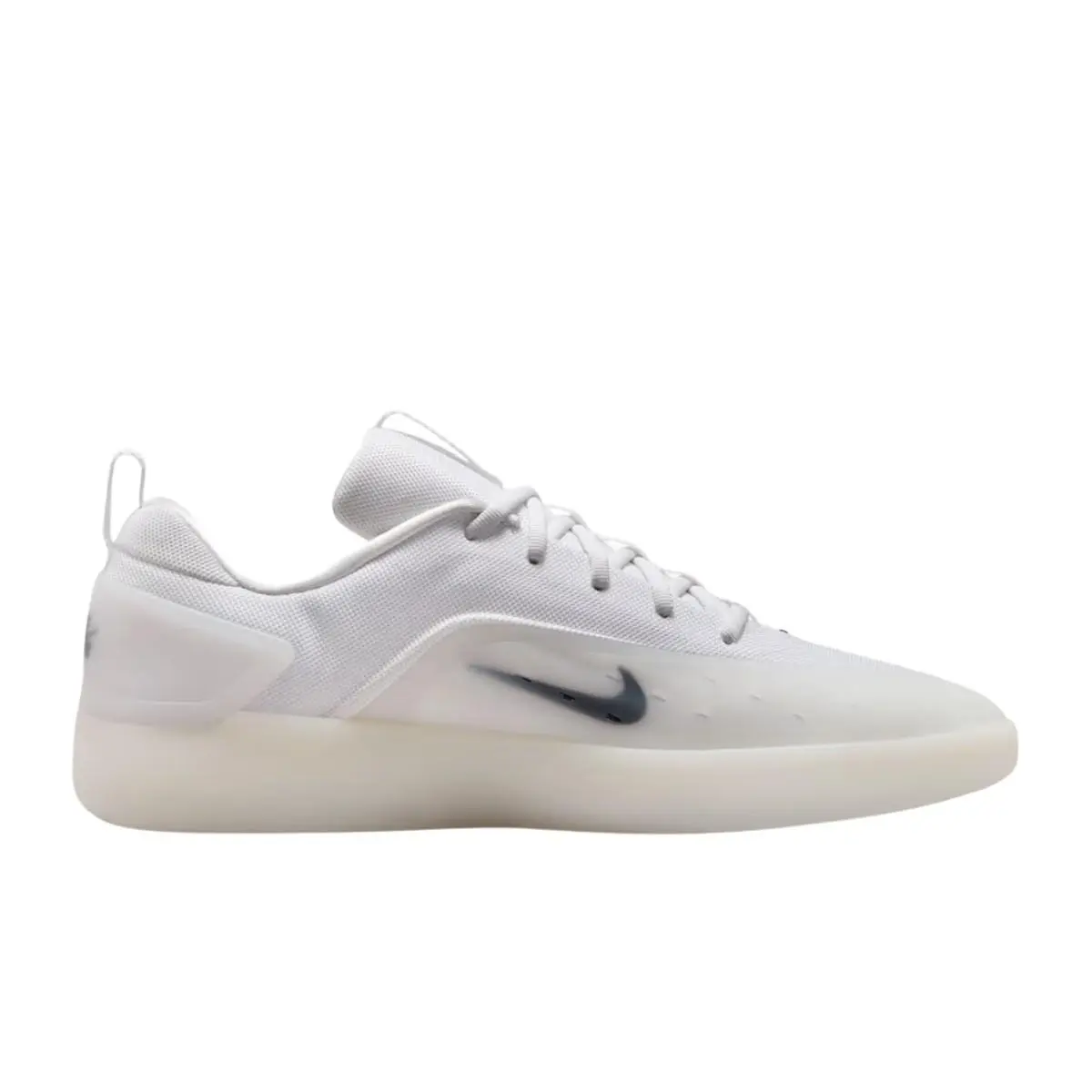 Nike Men`s SB Zoom Nyjah 4 Sneakers FQ1273-100 White/black