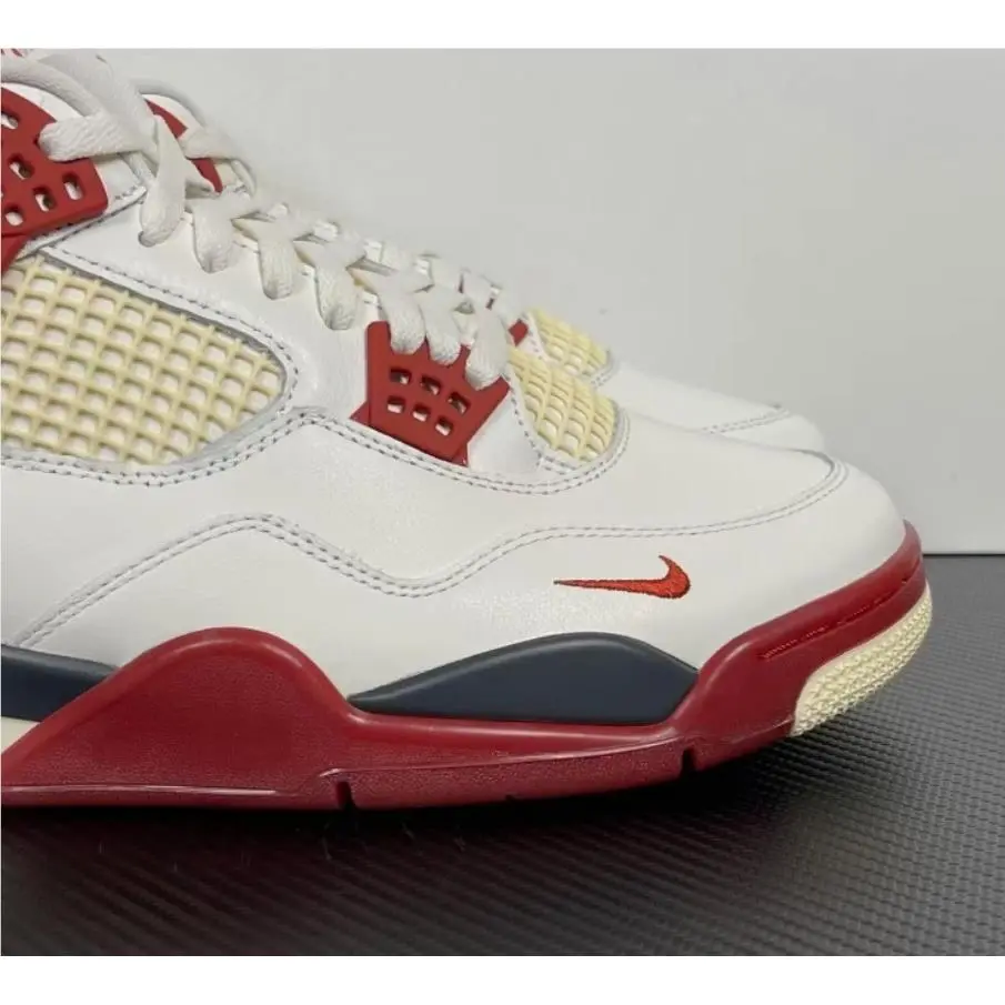 Nike shoes - White/Red 7