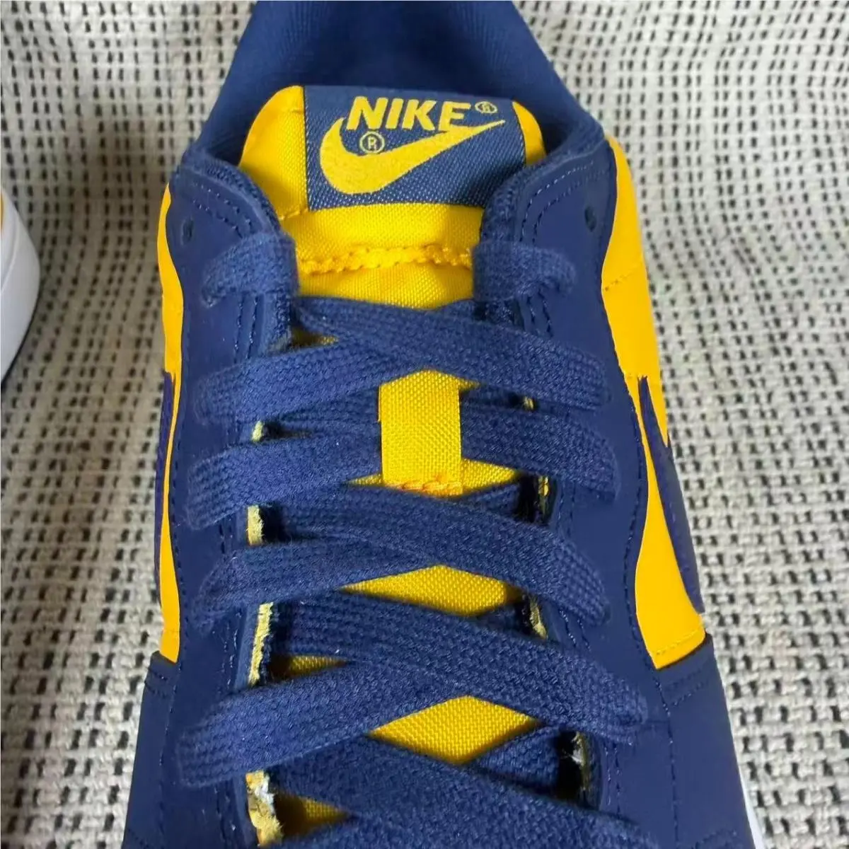Nike shoes - FJ4206700 - FJ4206-700 - Yellow 16