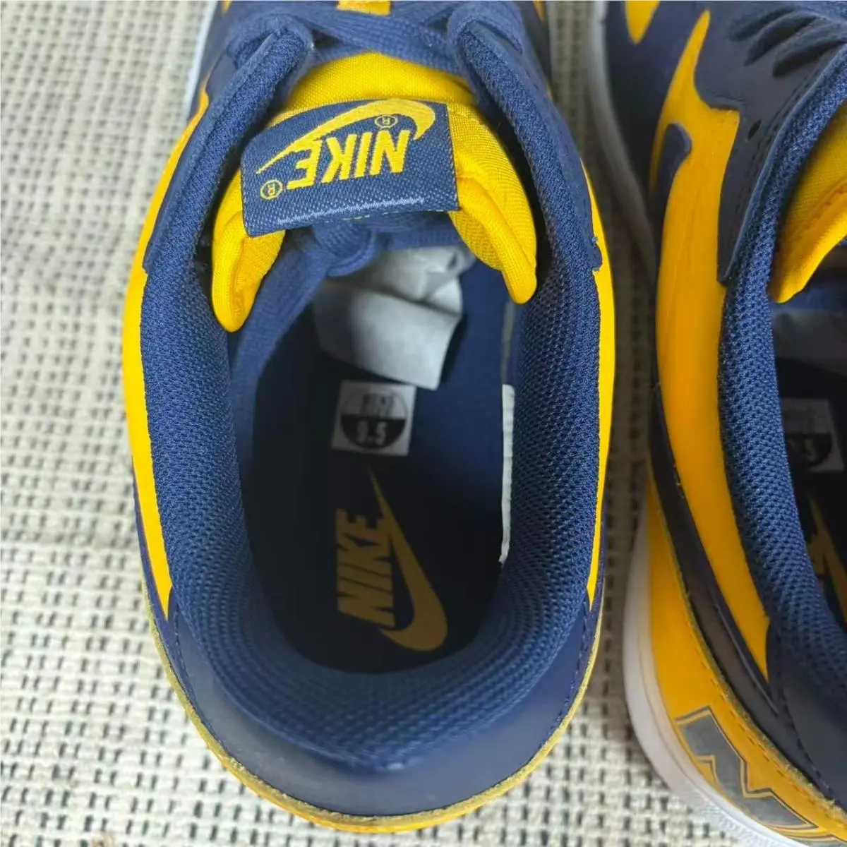 Nike shoes - FJ4206700 - FJ4206-700 - Yellow 17