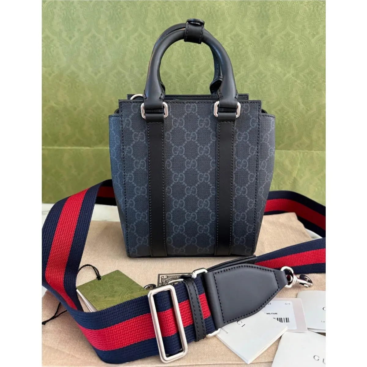 Gucci 696010 GG Supreme Mini Logo Black Shoulder Bag
