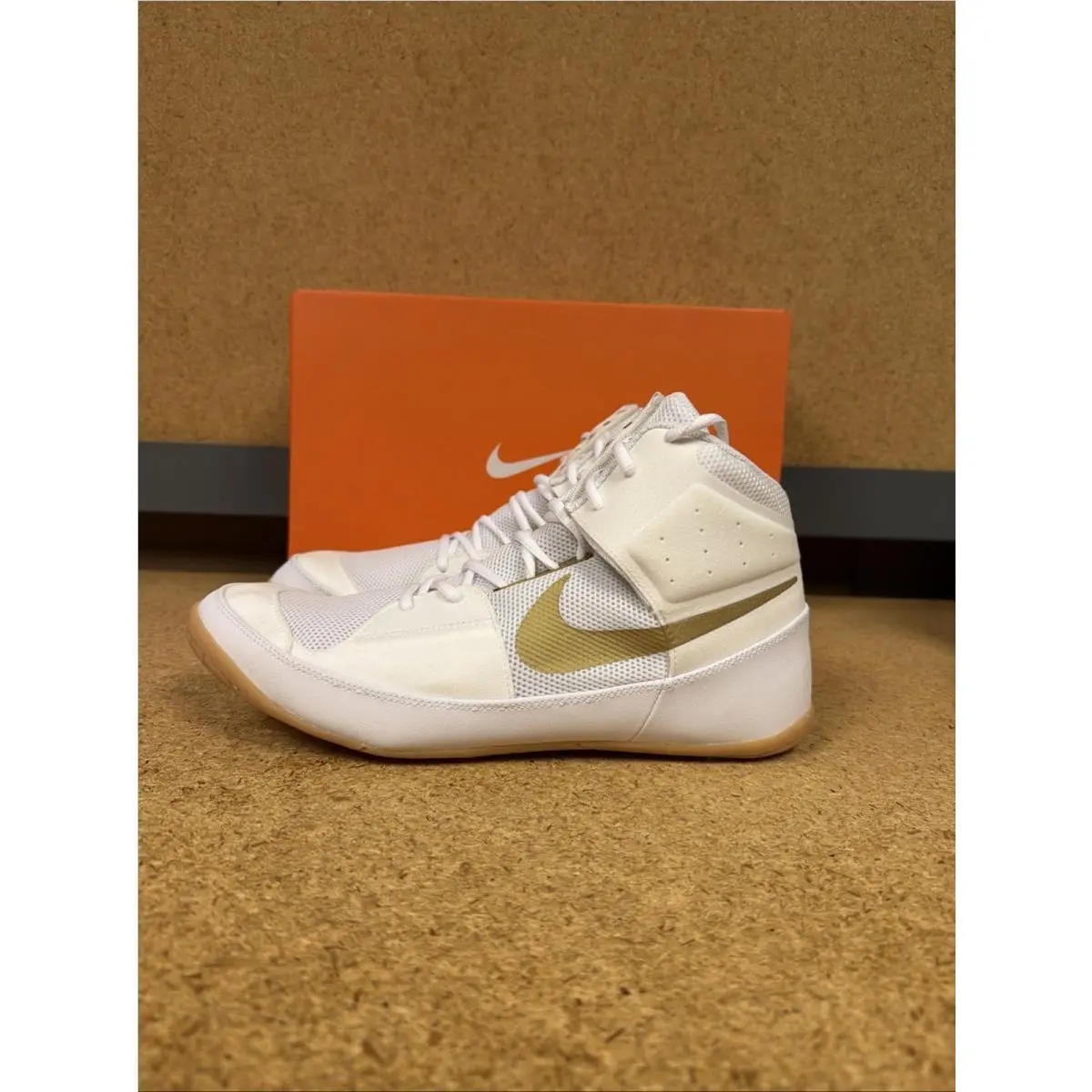 Nike shoes - Nike Fury - Fury - AO2416-170 - White 1