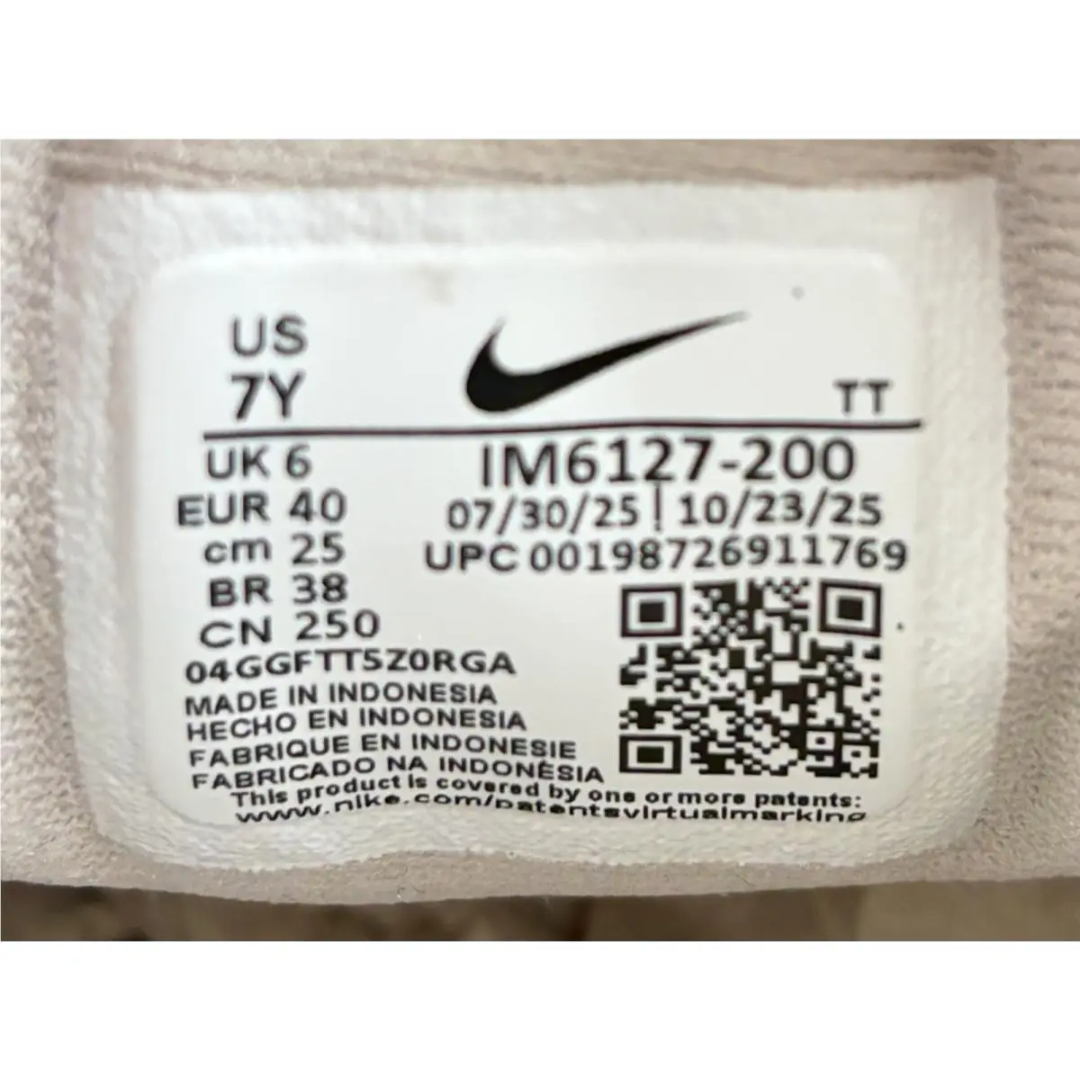 Nike shoes - Nike Vomero 18 SE (GS) - IM6127 200 - Cream II/Coconut Milk/Light Smoke Grey/Metallic Gold Grain (UPC: 198726911769) 7