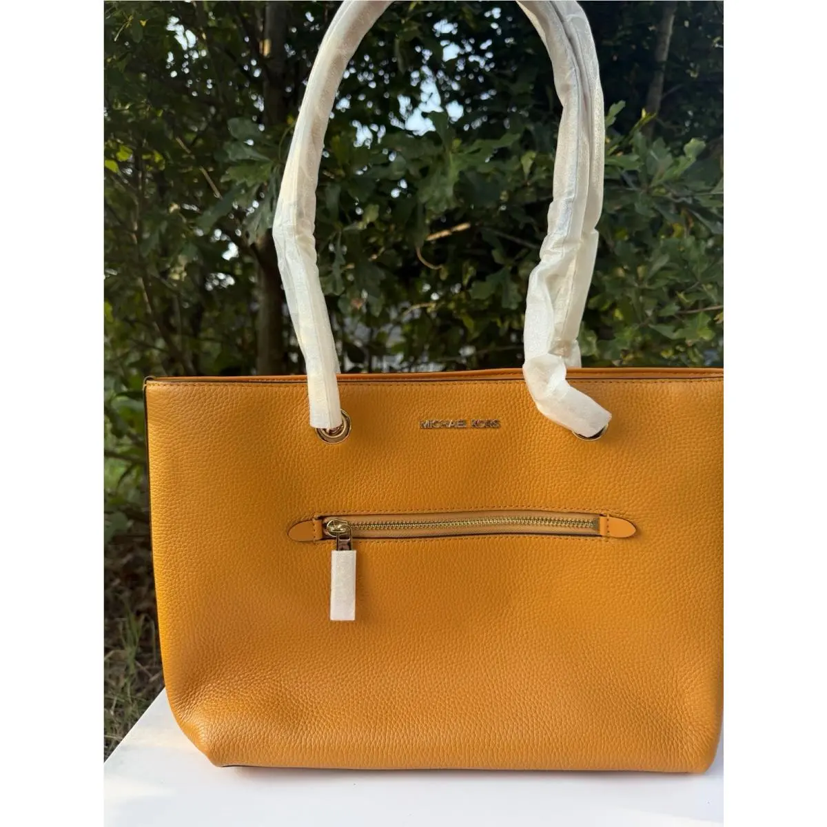 Michael Kors Jet Set Travel Shoulder Tote Leather Purse