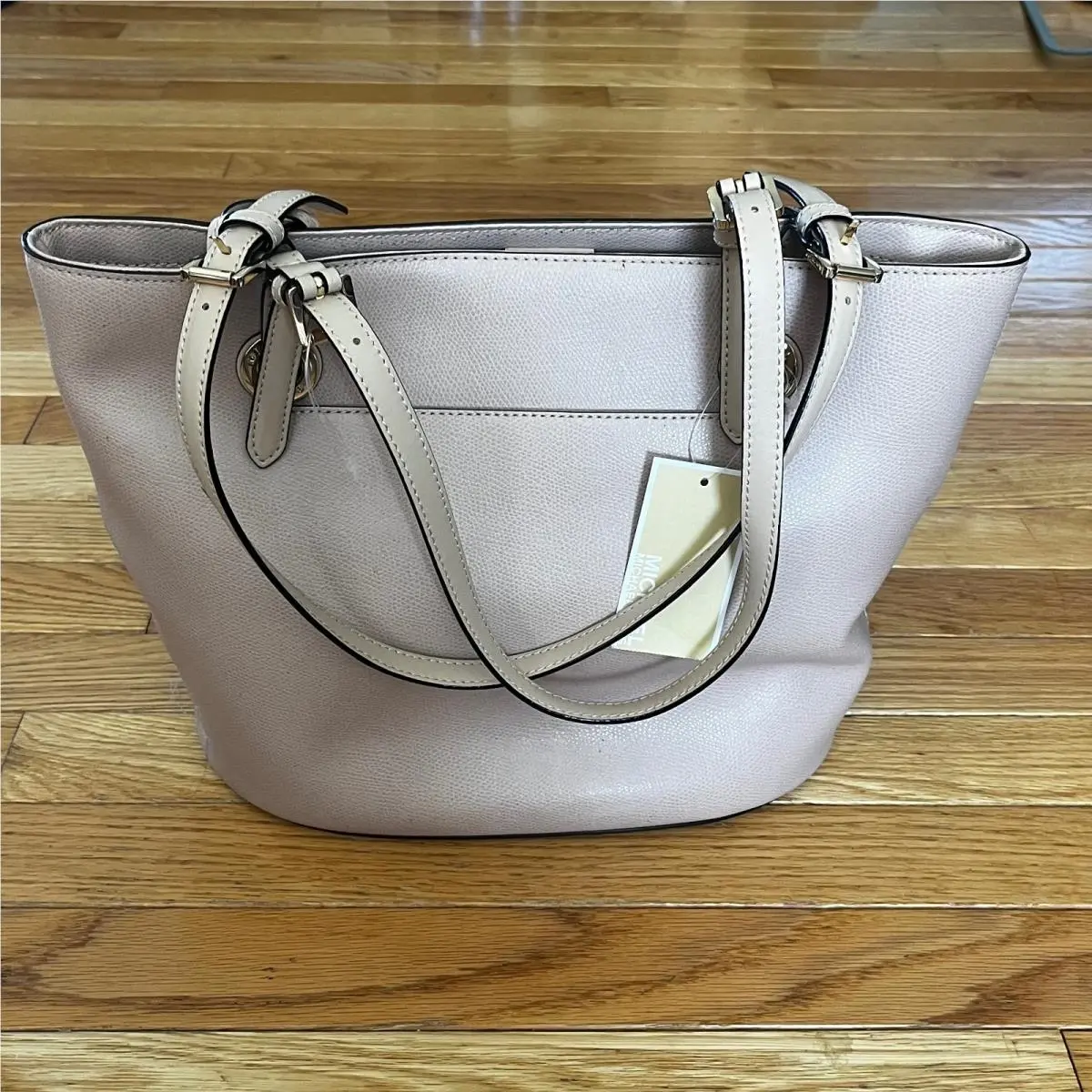 Michael Kors Jet Set Item Medium Tote Ballet Leather Handbag