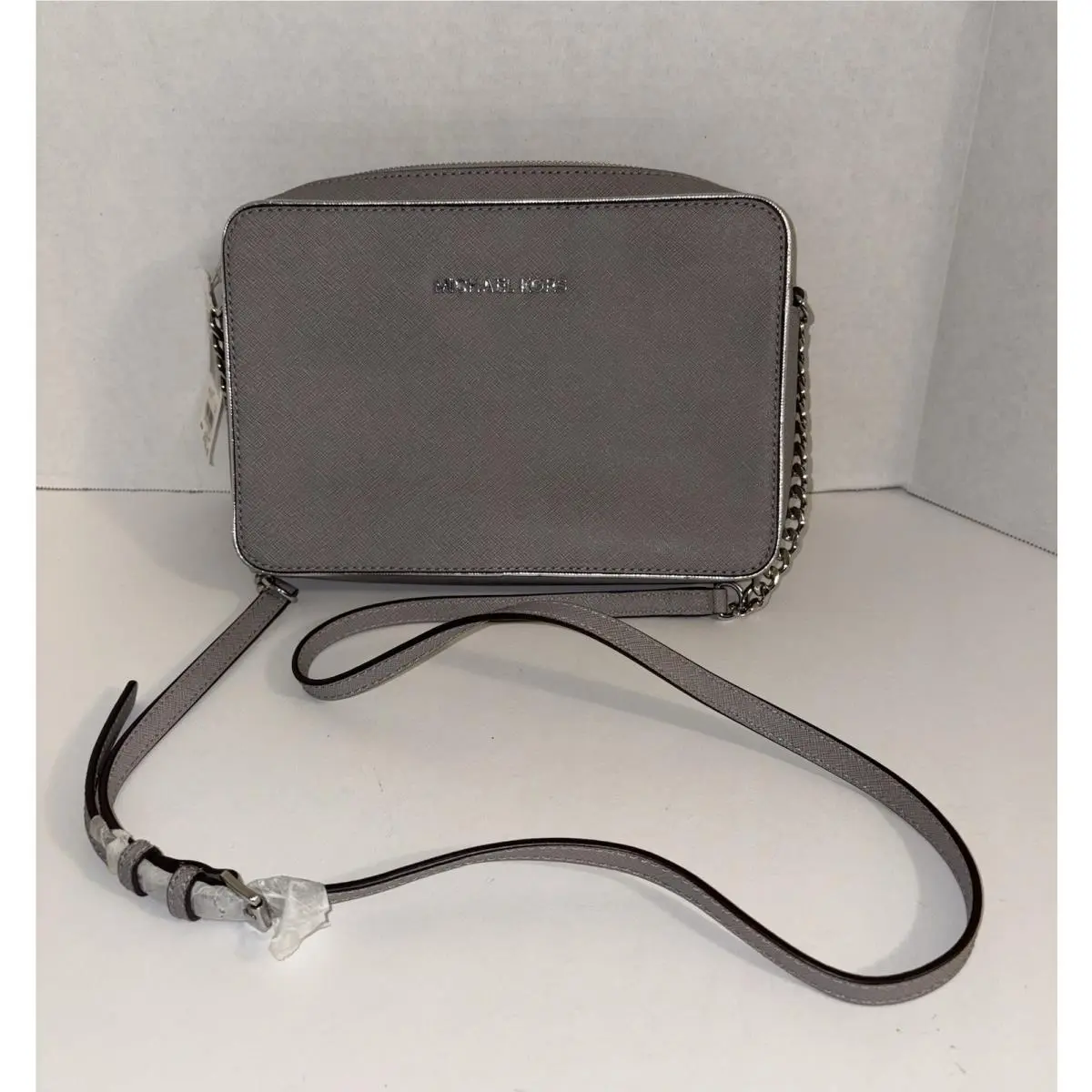 Michael Kors Jet Set Gray Shoulder Bagchain Strap2 Pockets