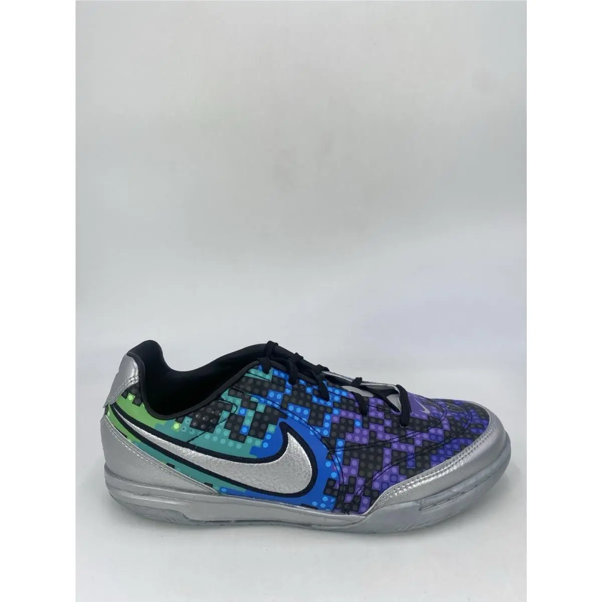 Nike shoes - Nike JRTiempo Streetgato - JRTiempo Streetgato - IO2390 001 - Metallic Silver (UPC: 198958077943) 0